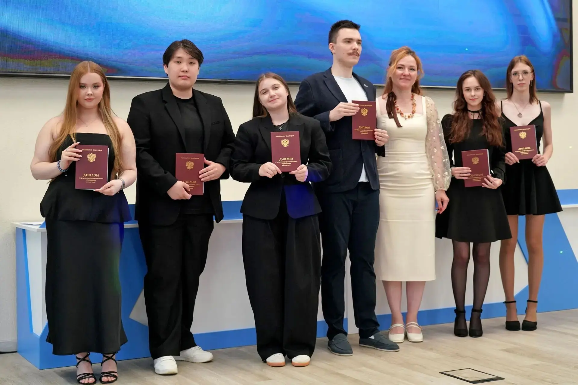 🎓Прошла церемония вручения красных дипломов выпускникам 2026!