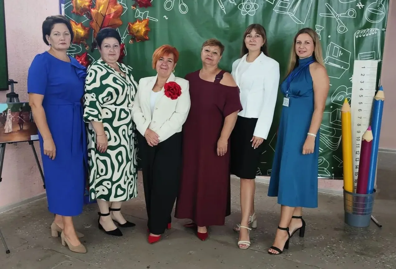 Сегодня педагоги МБОУ "Глебовская СОШ" приняли участие в ежегодной августовской конфере...