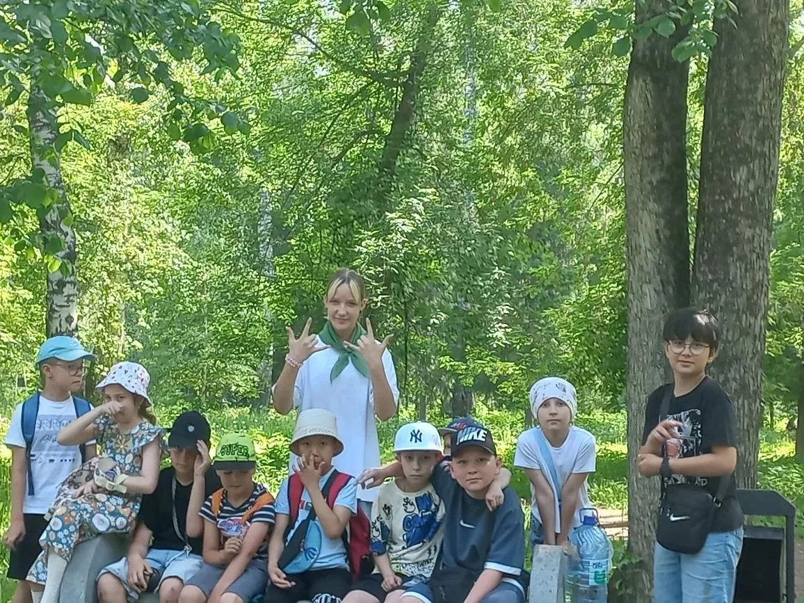 ✨ Волшебное приключение в театре: наши ребята увидели «Красную Шапочку»! ✨