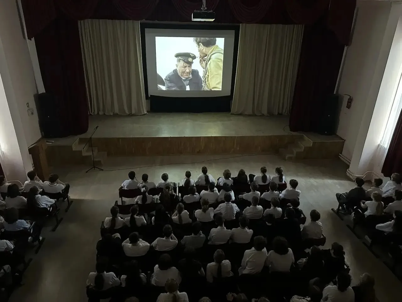 🎬 Акция «Кино Победы» В рамках патриотического марафона «Наследники Победы» в нашей школе прошла акц