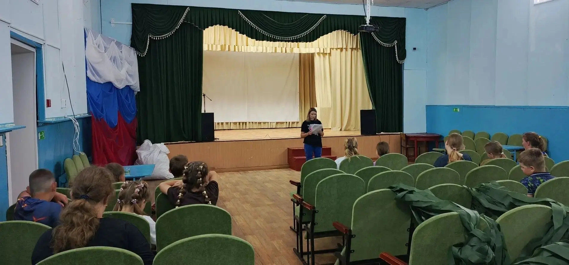 "На полянке загадок":
9 июня в Новопокровском КДЦ для детей прошла  увлекательная,  развлекательная 