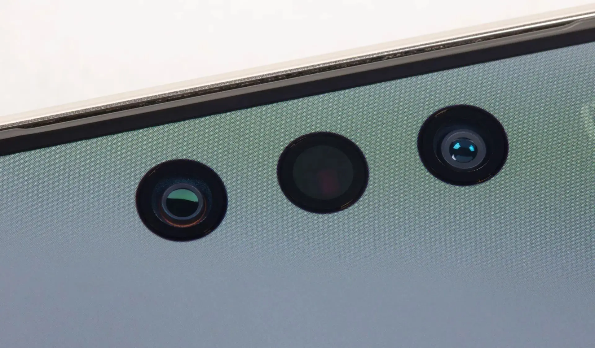 Инсайд: подэкранное 3D-распознавание лица появится в #Huawei Mate 90