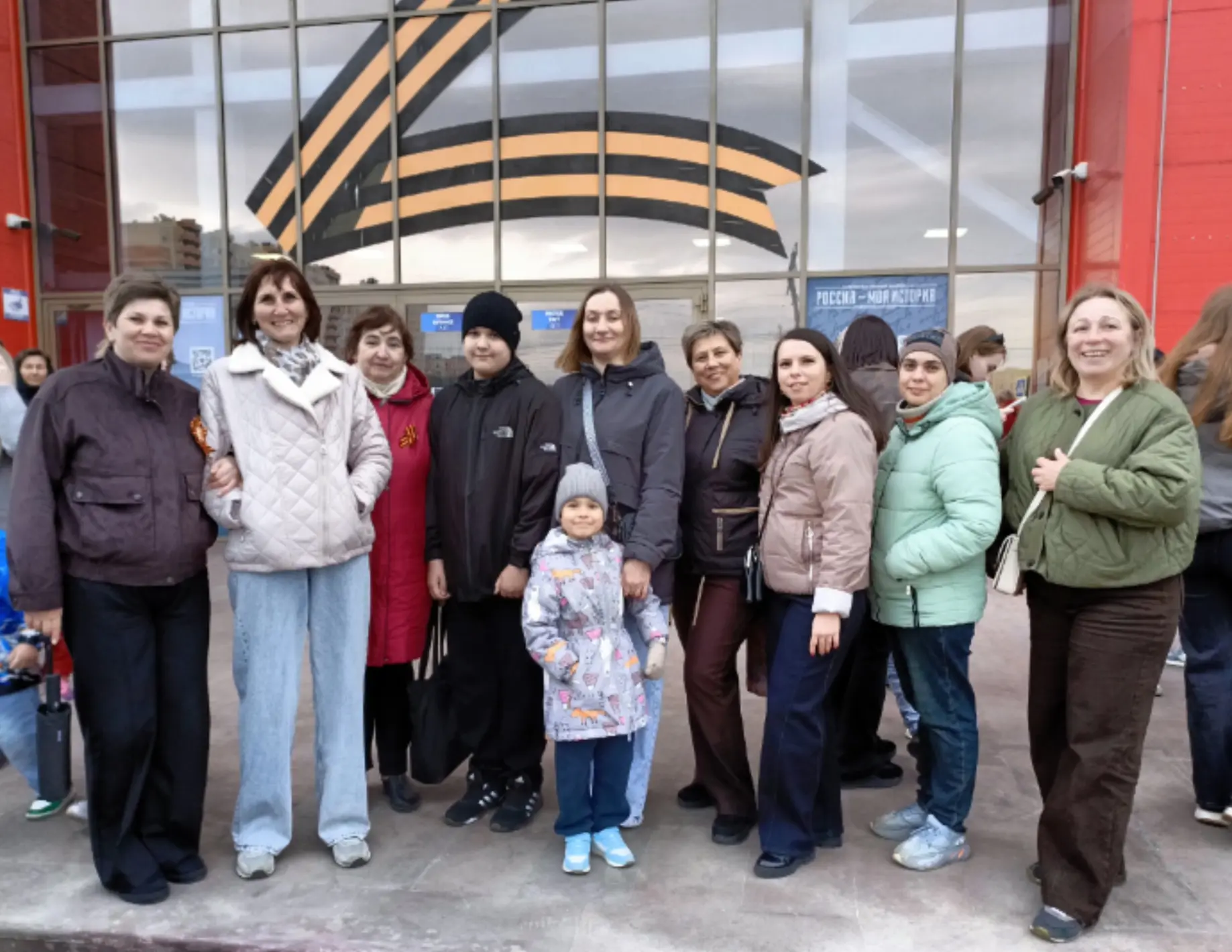 Коллектив  ДОУ принял участие в открытии сезона фонтанов на Владимирской площади.
