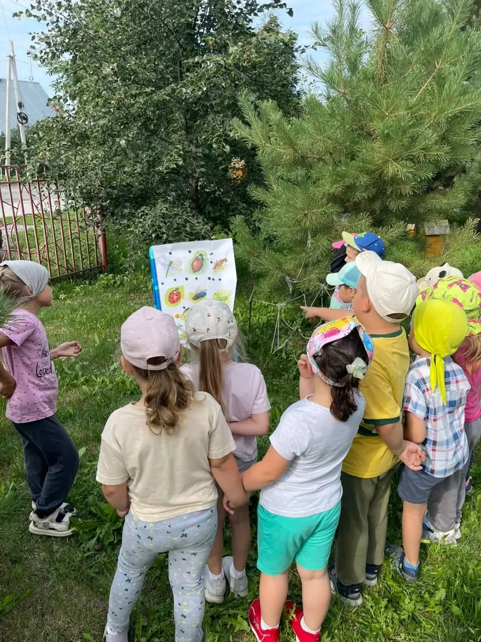 Большое путешествие маленьких «Гномиков»

Этим утром наши ребята из старшей группы «Гномики» (СП «Ка