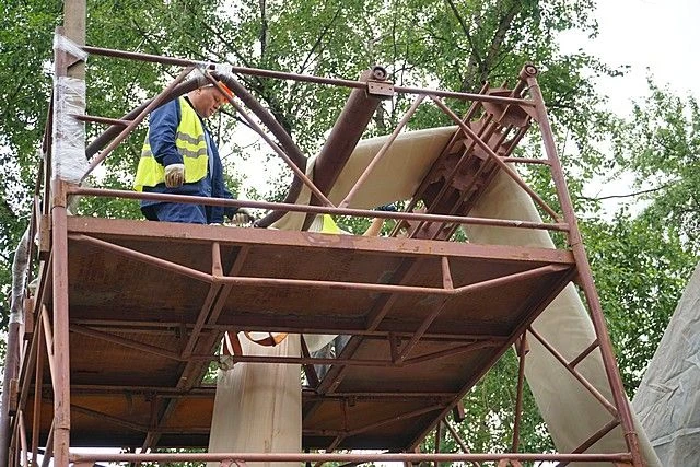 🛠  Знакомим вас с методом бестраншейного ремонта подземных коммуникаций - методом санации.          