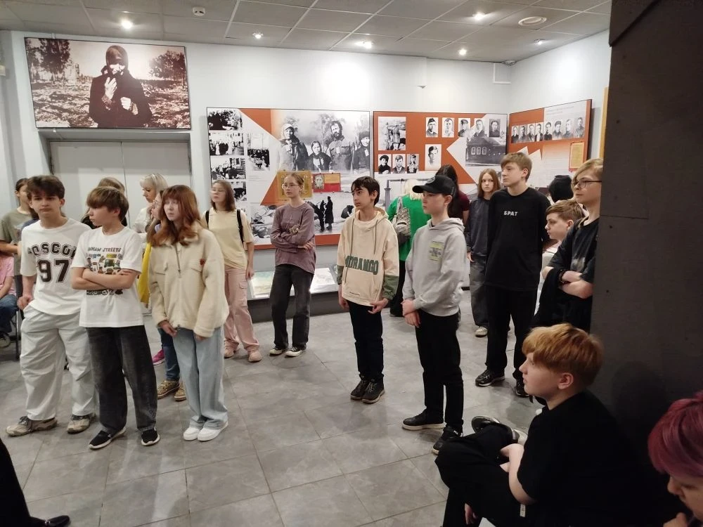 🔥  Накануне празднования 81 годовщины Победы в Великой Отечественной войне учащиеся  8В и 6Б посетил