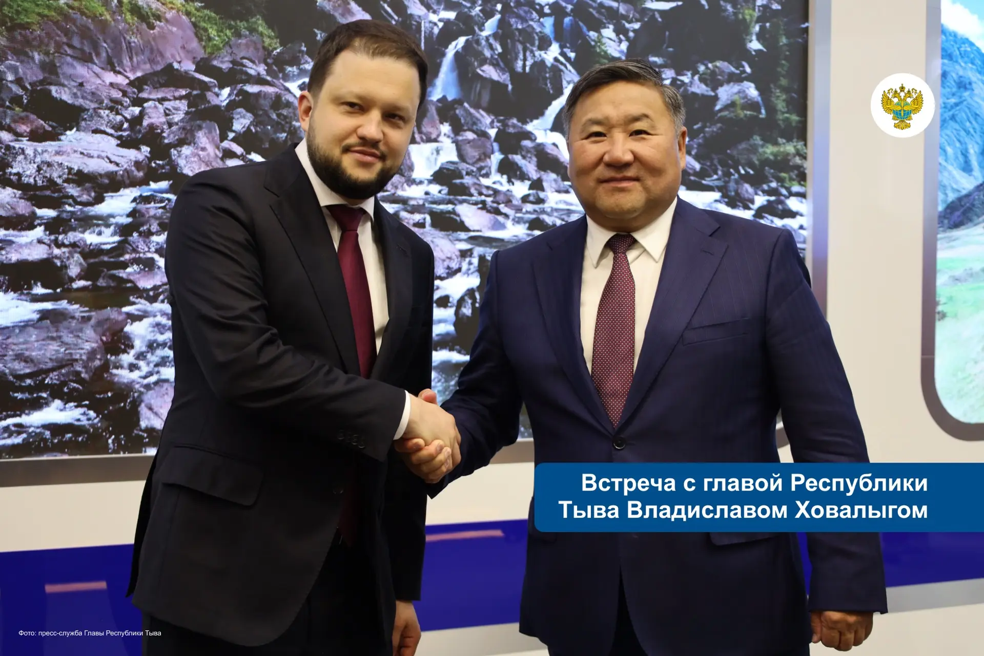 🤝🏻Дмитрий Ядров провел на Петербургском форуме ряд встреч с главами регионов по основным вопросам 