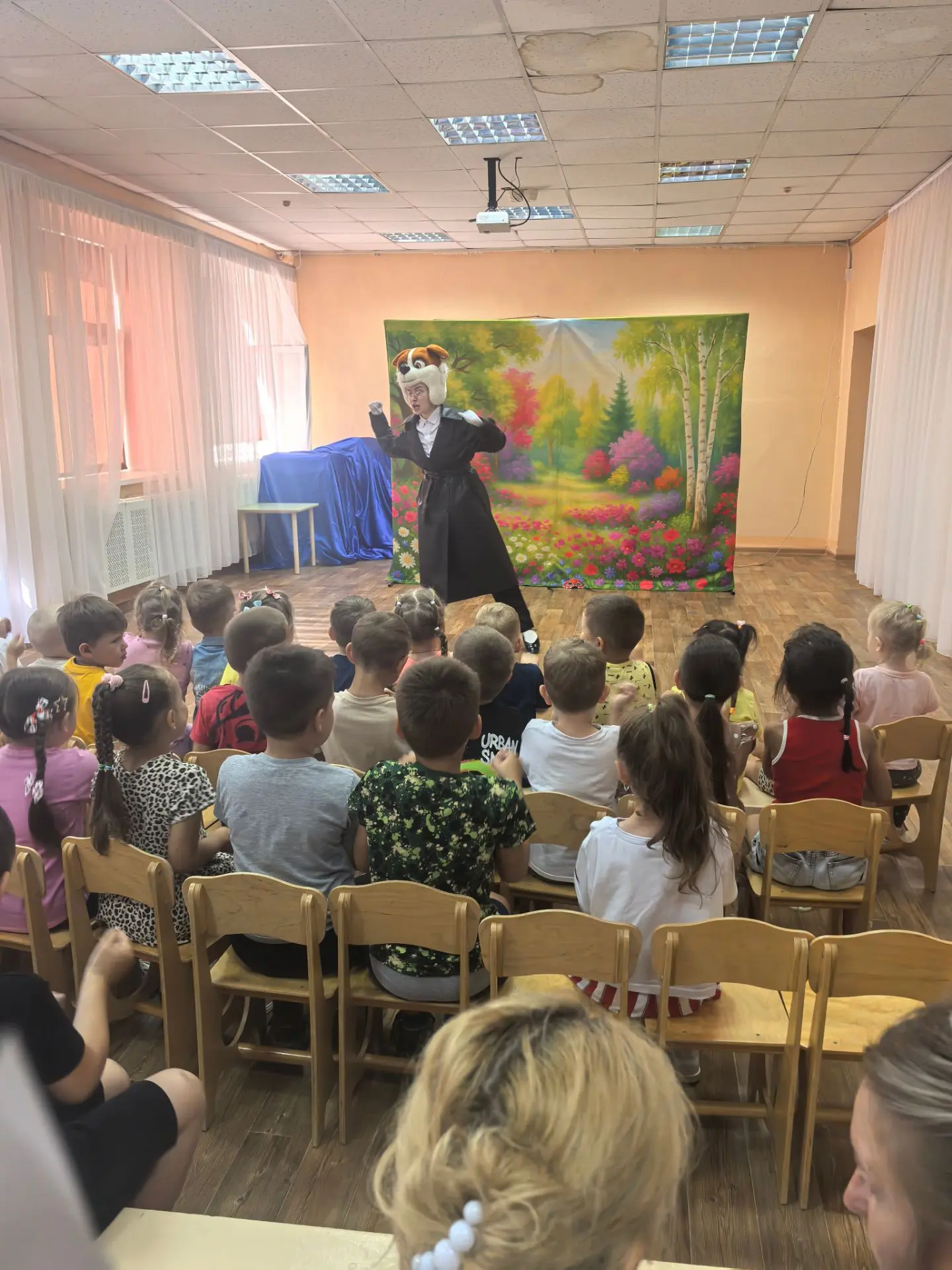 Сегодня в нашем саду🏡 были гости из театральной студии "Аленький цветочек"🌺 со спектаклем "Следств