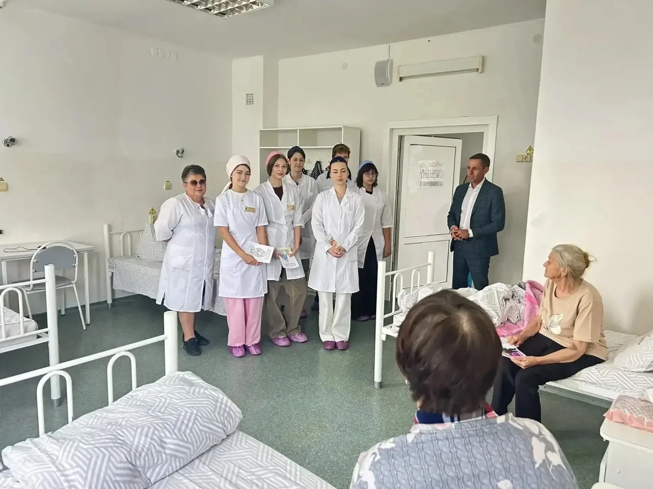 Сегодня, в День пожилого человека, в ГБУЗ «Курганинская ЦРБ» МЗ КК прошло трогательное ...