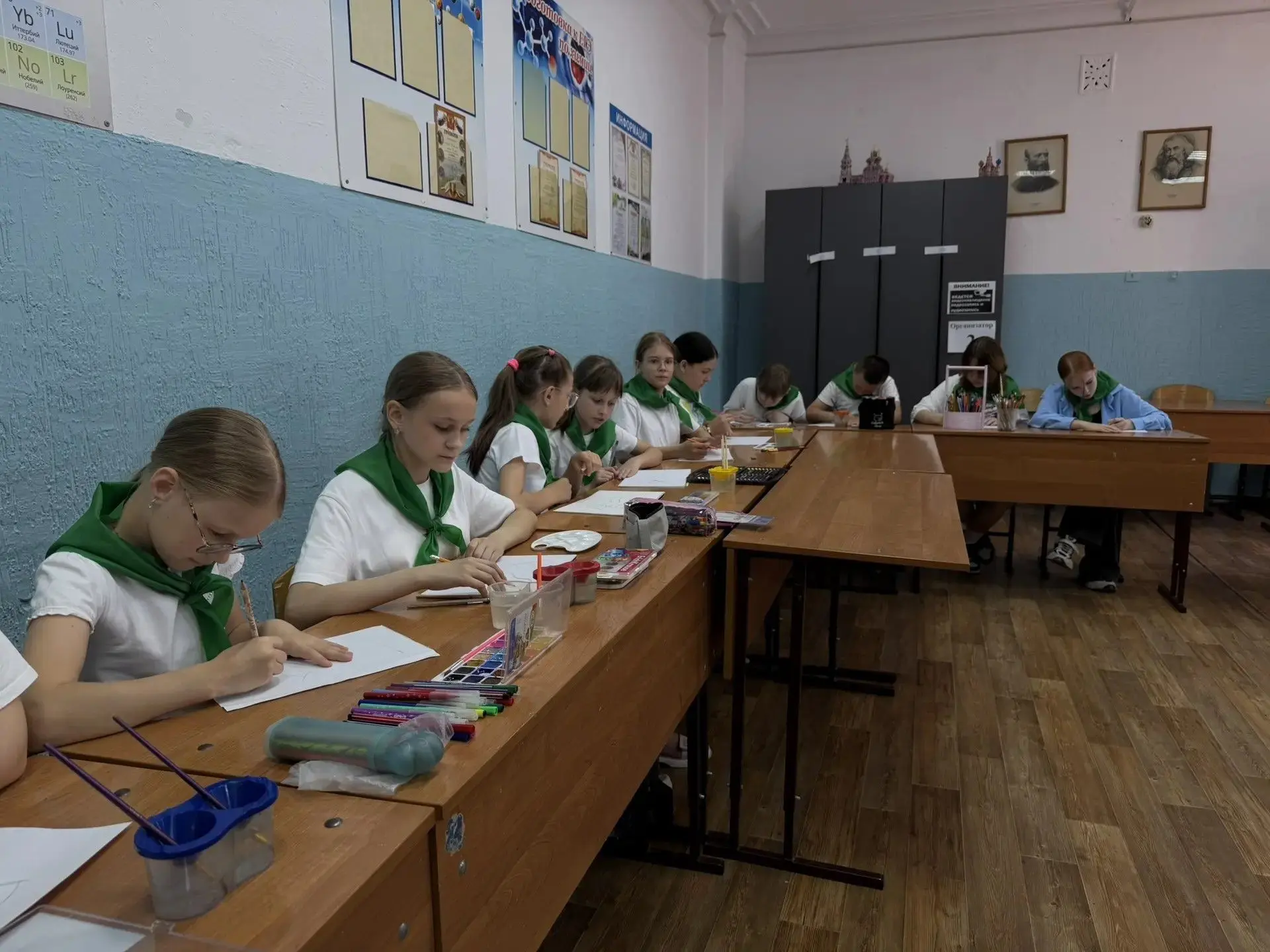 Сегодня в нашем лагере царила особая праздничная атмосфера!
В честь Дня России ребята приняли участи