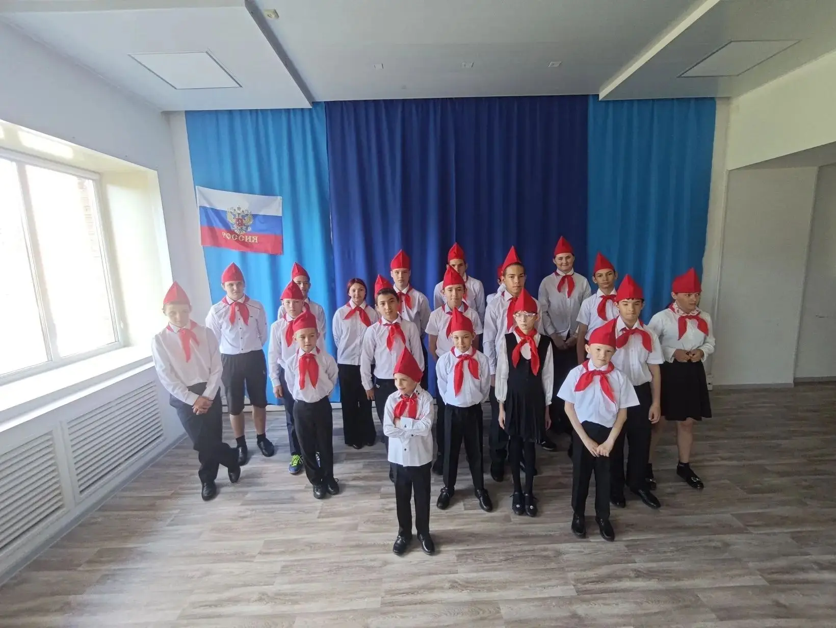 Воспитанники Дзержинского детского дома приняли участие во всероссийской акции «Вместе в будущее»  1