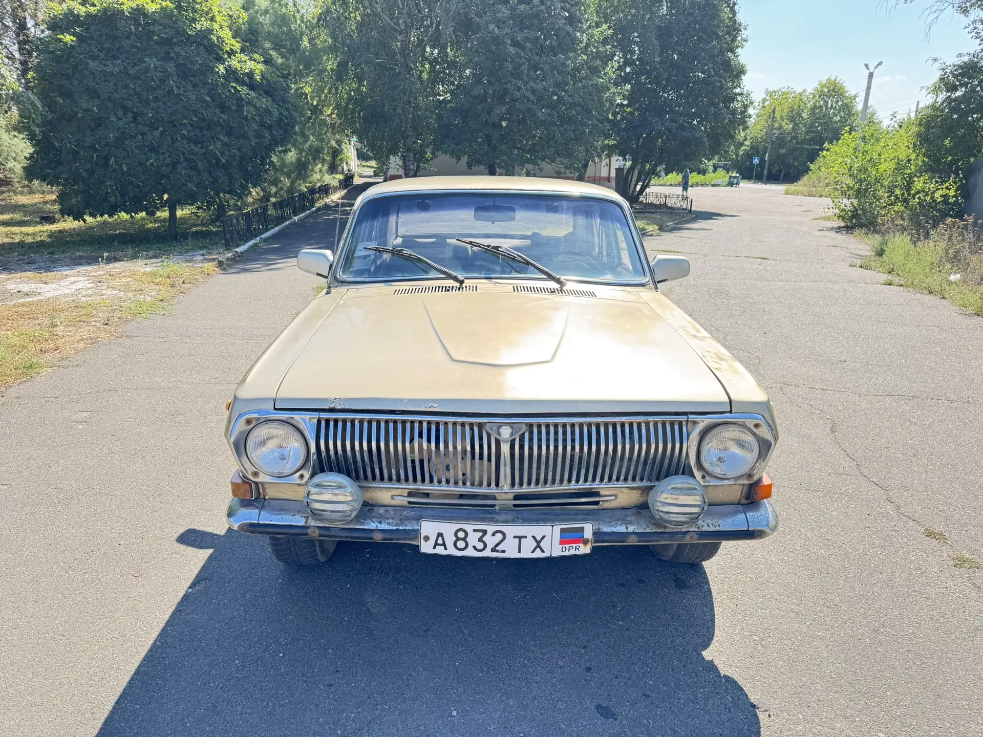 Продам ГАЗ 2410, на ходу, состояние кузова видно на фото, днище целое, двигатель работа...