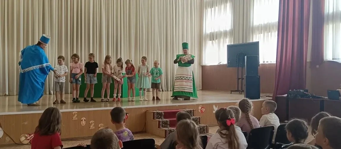 Привет, друзья! 👋 Сегодня в нашем пришкольном лагере случился настоящий марафон впечатлений. Мы про