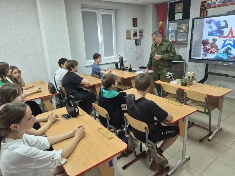 🇷🇺 Настоящее дело для настоящих героев! 💪  25 мая ученики 6 классов в рамках социального партнерства