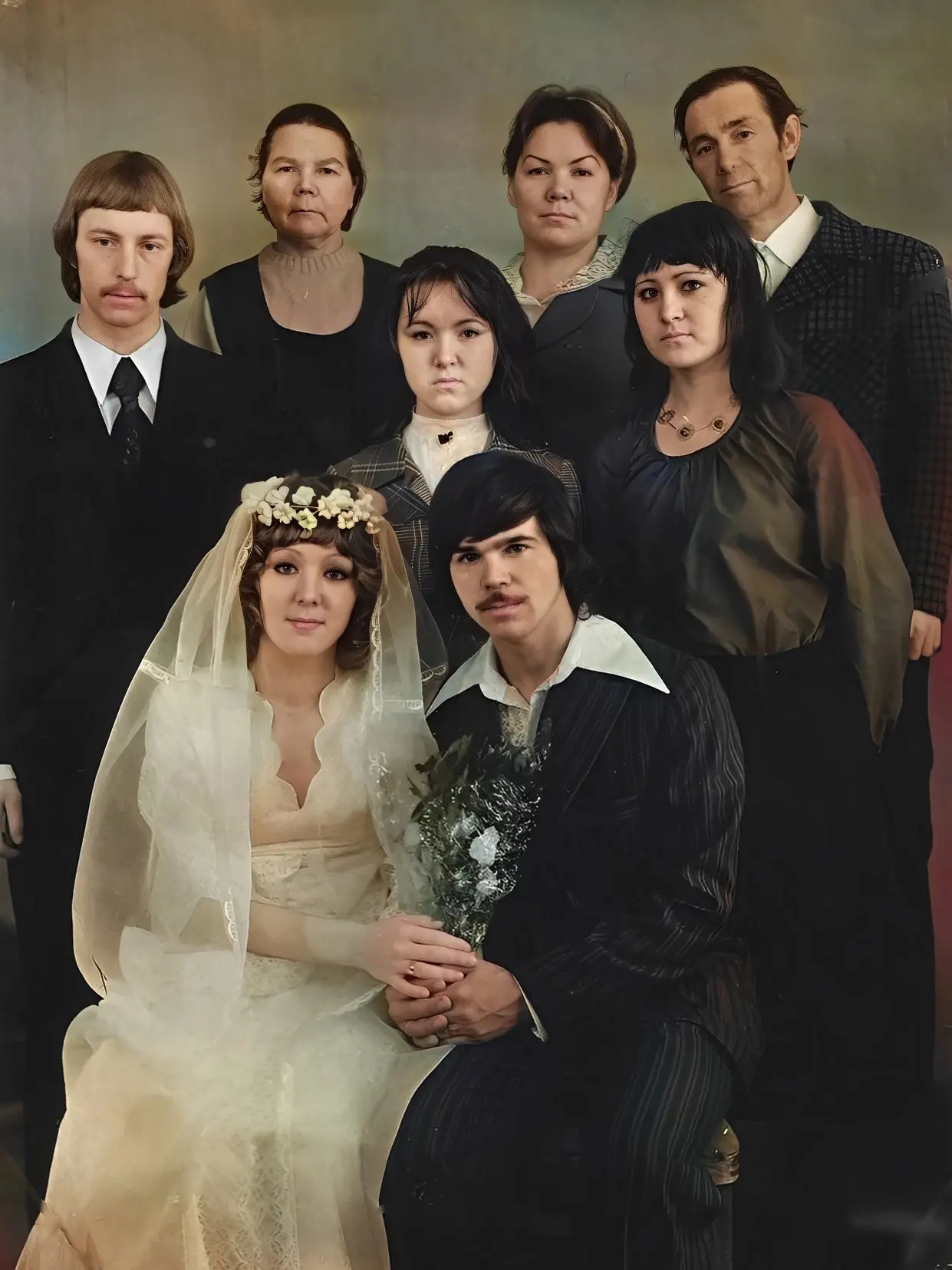 31 декабря 1977 год. Харисовы Марат и Ильсияр.