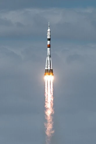 Сравнение Falcon 9 vs «Союз 2.1а» — взгляд изнутри