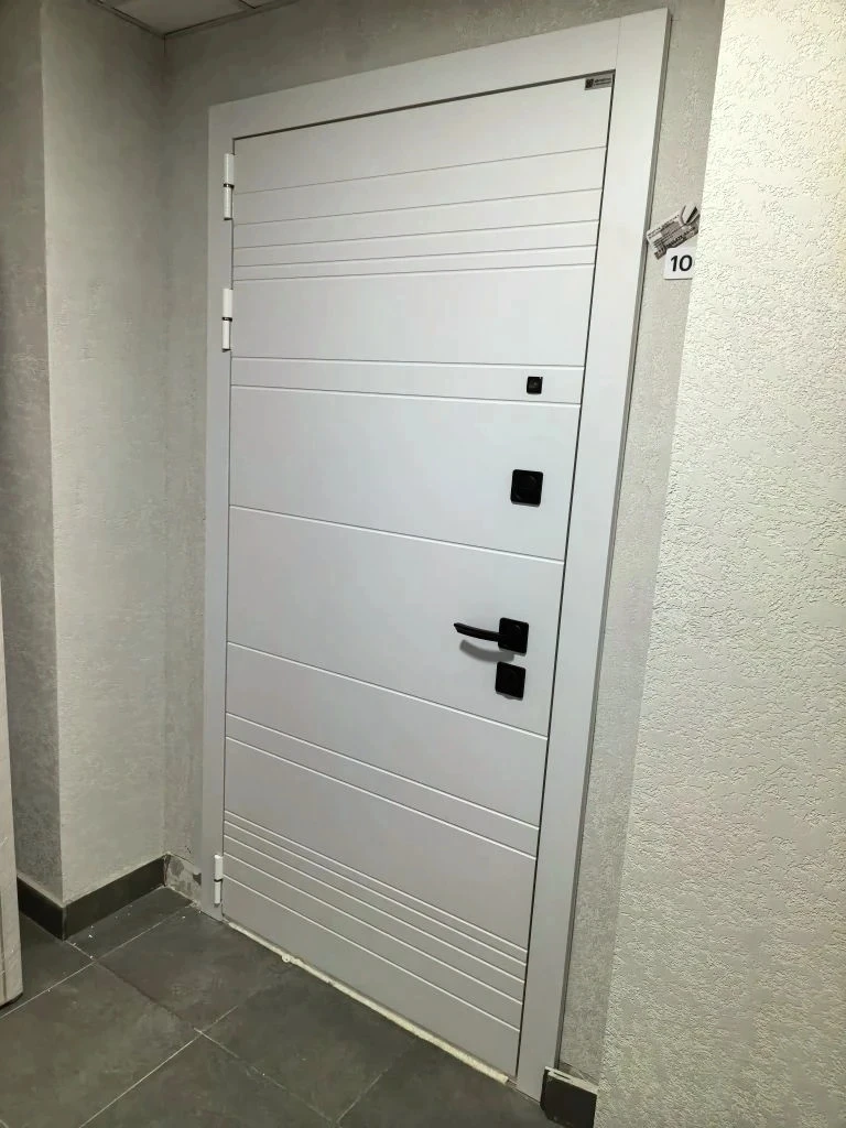 🚪 Входная дверь Гранд Белый. 


Каталог данной двери по ссылке: 
https://www.sdkomfort.ru/collectio