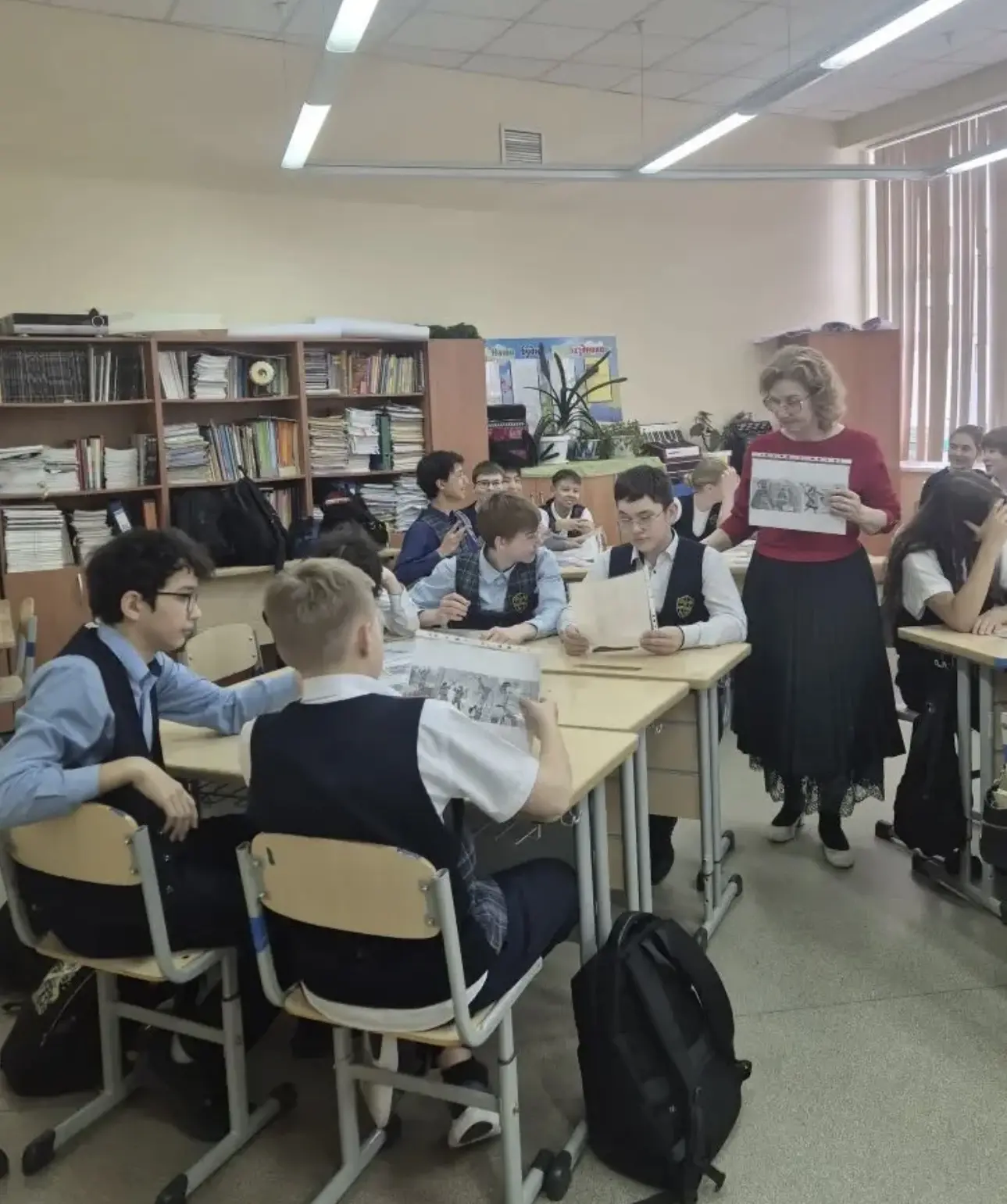 🗺️Путешествие к истокам: как в нашей гимназии отметили День коренных народов России  30 апреля в наш