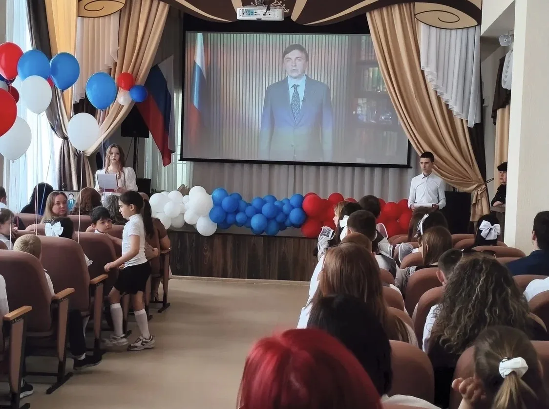 Вот и прозвенел последний школьный звонок для наших выпускников. В добрый путь!