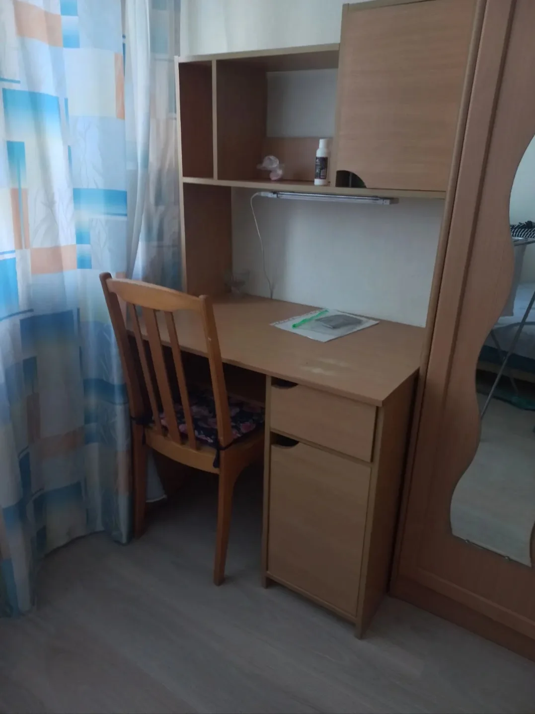 Продам столик компьютерный , б/у. В хорошем состоянии. Забирать из Ленинского района.Це...