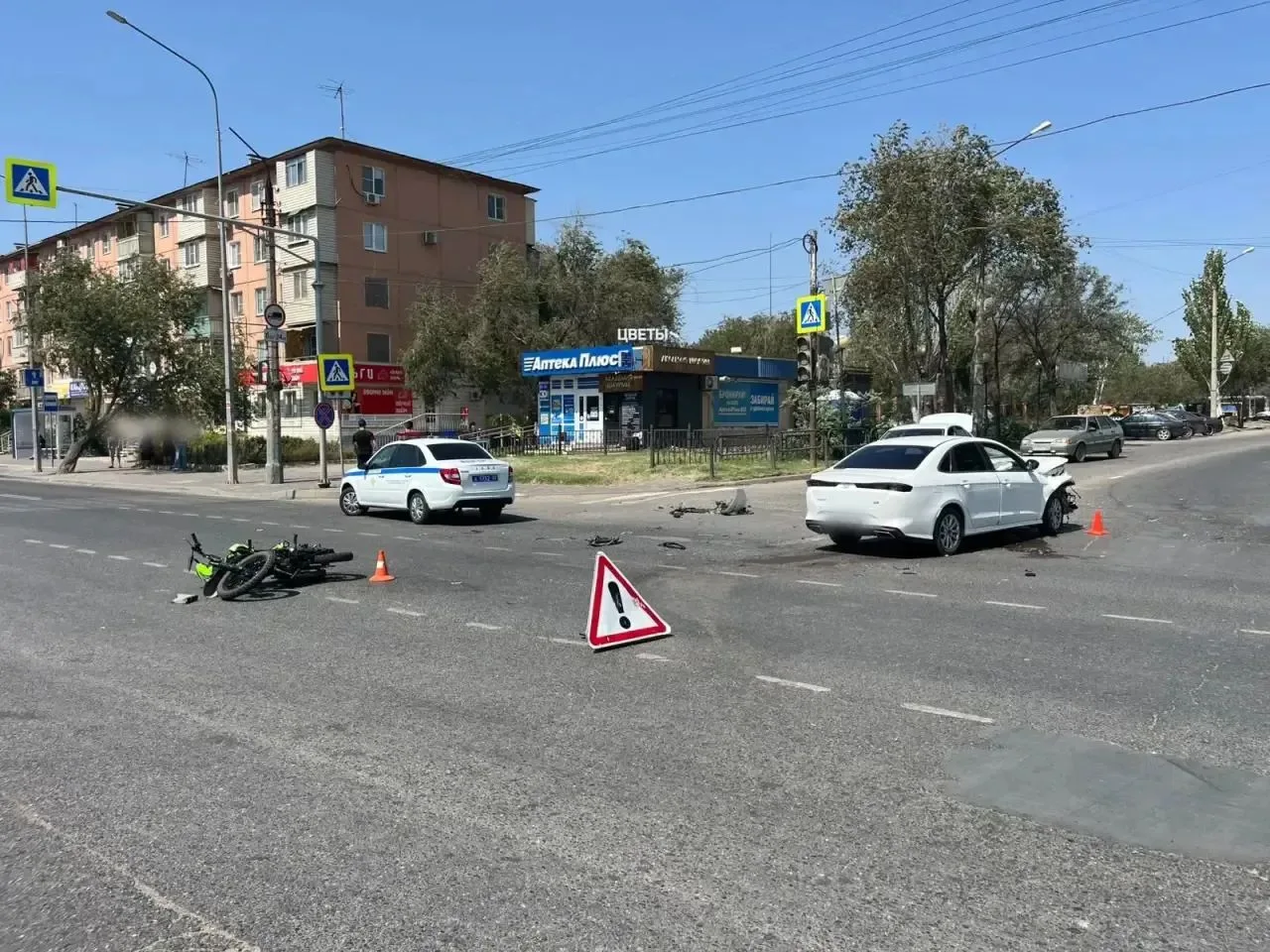 🛵В утреннем ДТП на Яблочкова пострадал водитель мопеда

25-летний водитель Kaiyi Е5 ехал со стороны