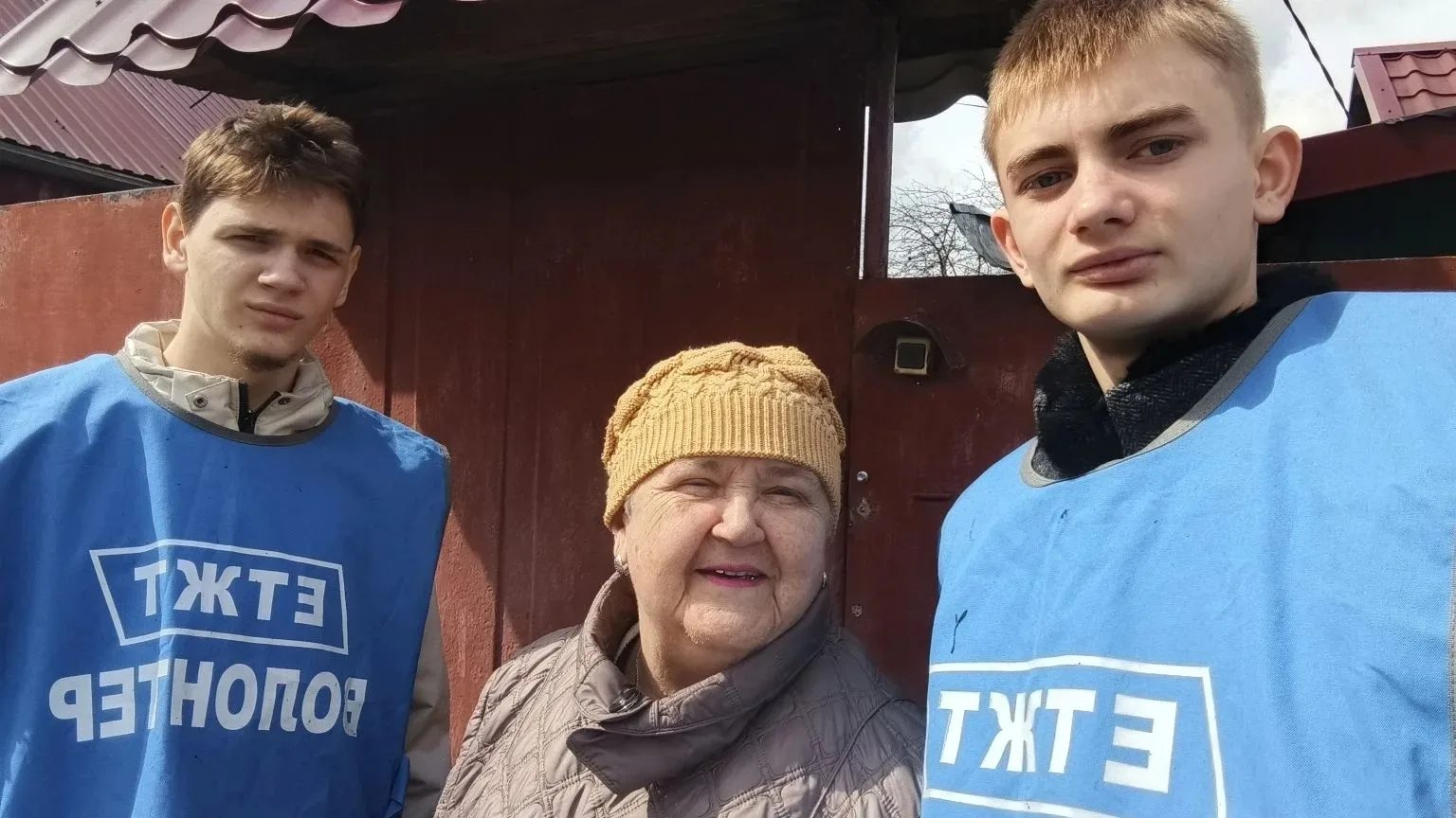 🔥❗Рубрика. Лица волонтерства Добровольческий отряд ЕТЖТ-филиала РГУПС: Тепло в каждый дом 🏡❤️

В р