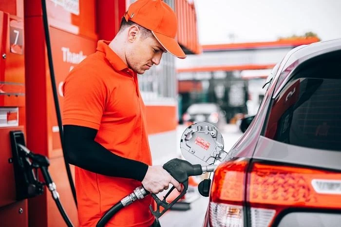 📣 Заправщик АЗС (Колпино)