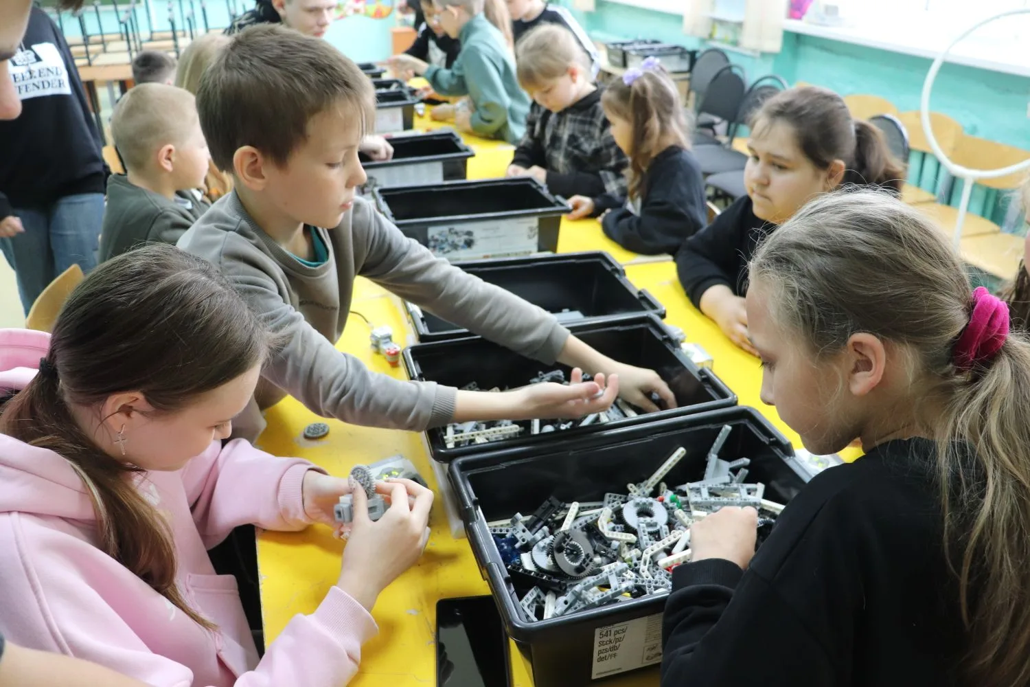 🌊⚙️ День открытий: плавание, роботы и дружба!