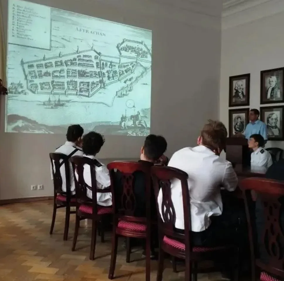 📚 Погружение в историю родного края! 

Студенты АГКПТ посетили Краеведческий музей. 🗺️

Для ребят 