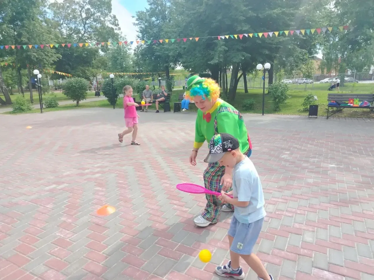 🌈 Дети смеются — значит, у нас всё получилось
Наши педагоги отправились в парк «Заволжье», чтобы по