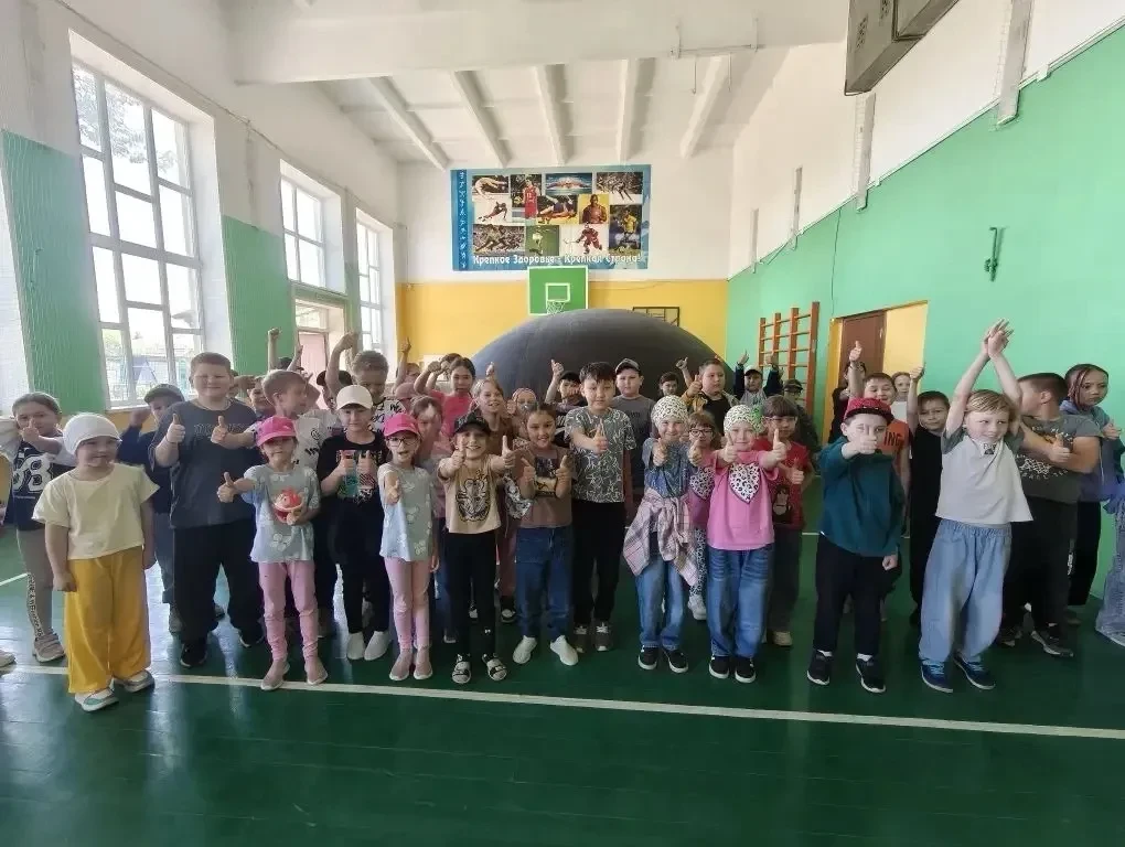 🌠 Сегодня в лагере «Дружба» случилось настоящее чудо!
Наши отважные исследователи отправились в пла