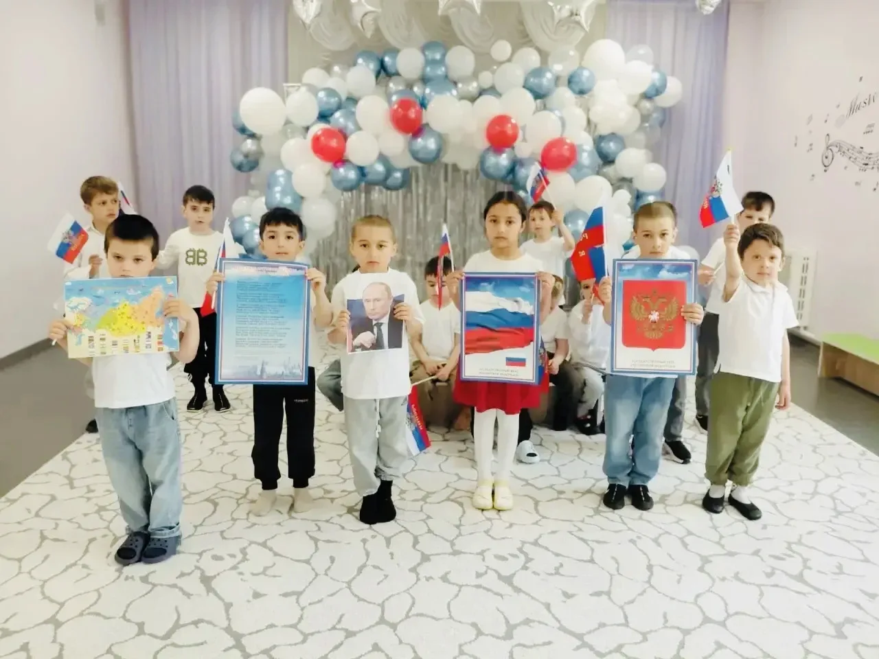 12 июня — важный праздник, День России! 🇷🇺

В преддверии этого знаменательного дня наши воспитанни