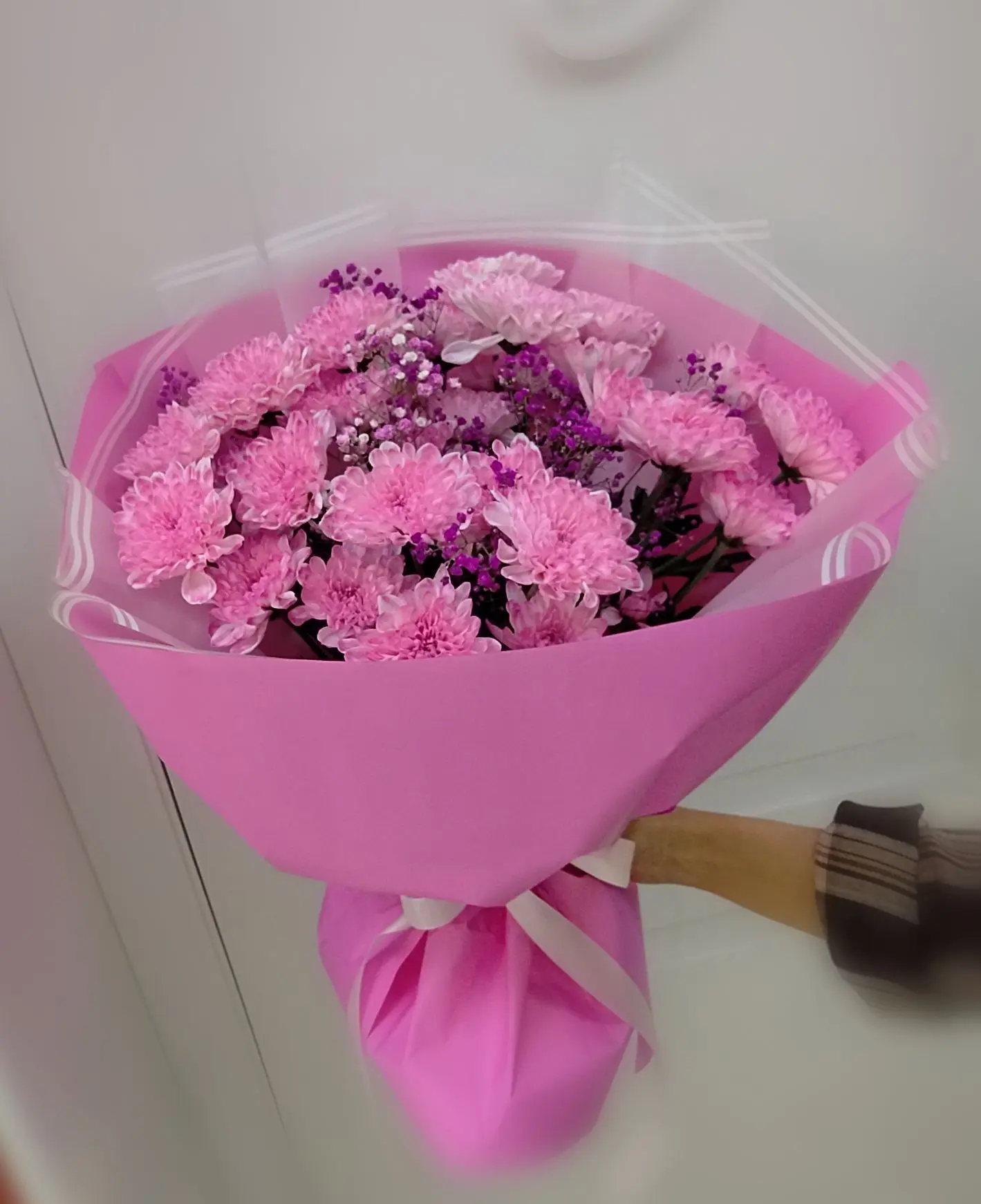 Яркие букеты, мгновенно поднимающие настроение 😍
Доступны к заказу : 
бирюзовый - 1920р, 
розовый -