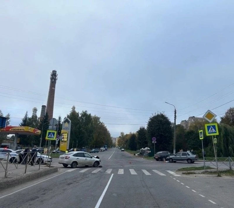 🤕В Мценске в тройном ДТП пострадали два человека
