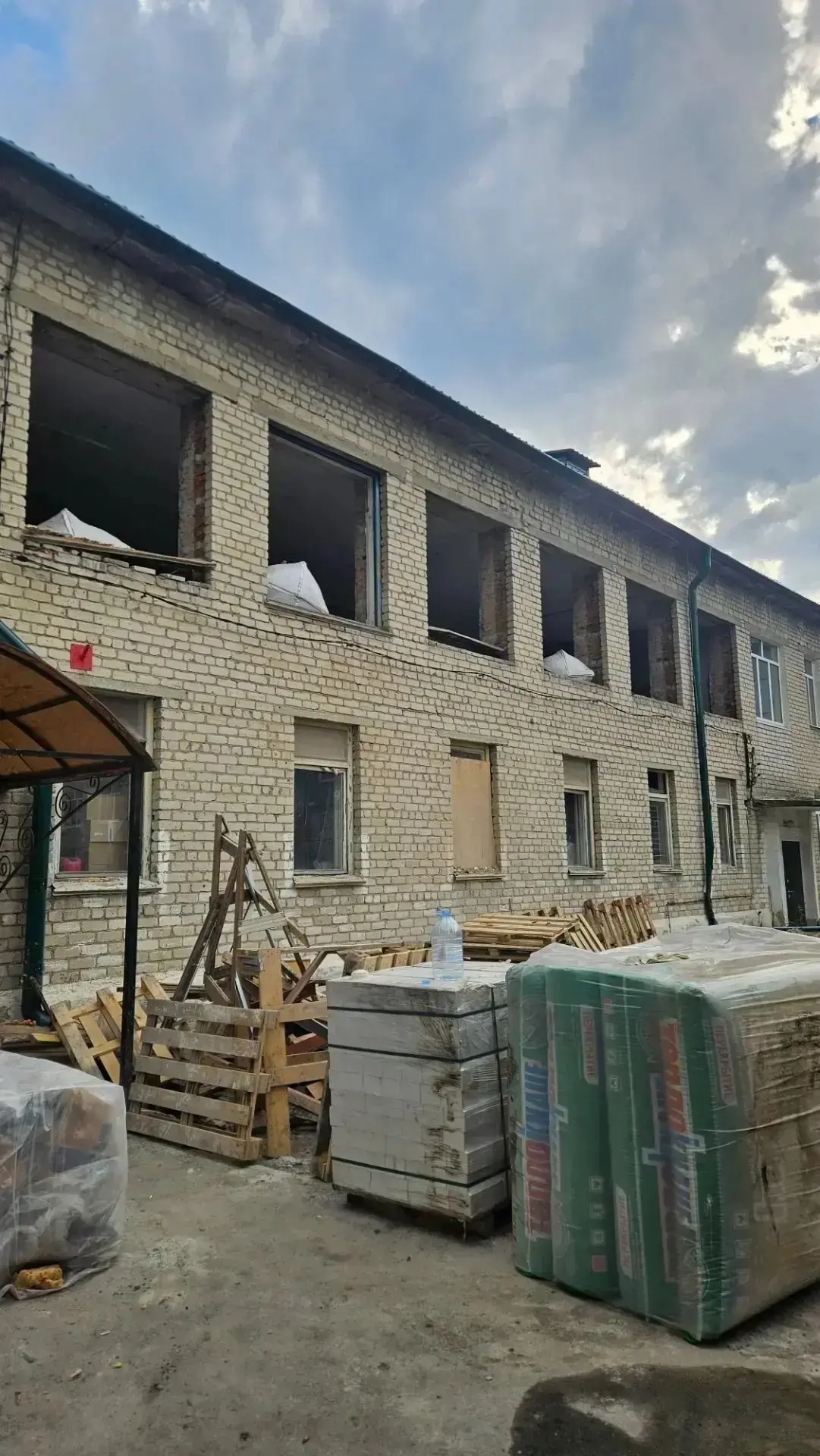 🪟 Капремонт в помещениях для Богдановичского краеведческого музея идёт полным ходом.