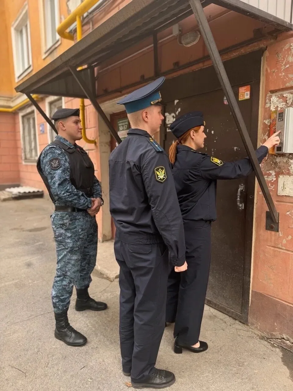 💐Судебные приставы нашли должницу с помощью доставки цветов