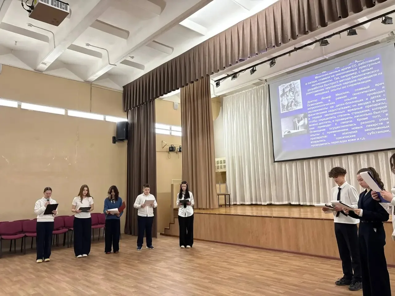День памяти жертв Холокоста🕯  27 января — день, когда мы склоняем головы в память о жертвах Холокост