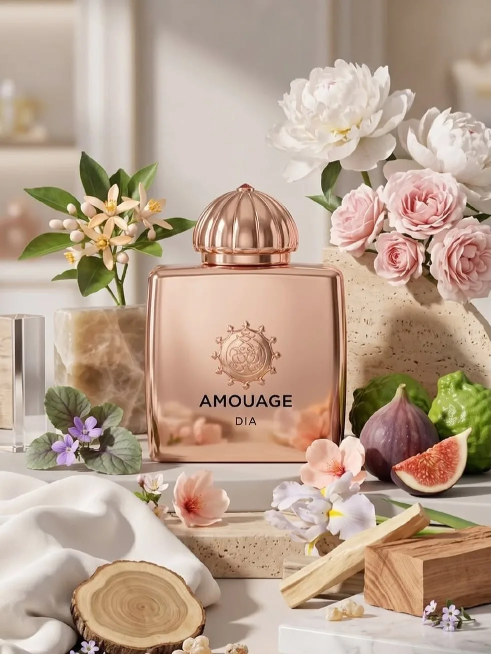 Amouage Dia Woman — это абсолютное воплощение роскоши, французского шика и утончённости.