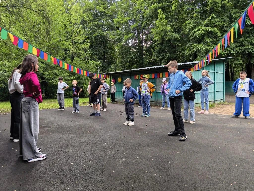 Зарядись на весь день: почему школьникам так важна утренняя гимнастика?