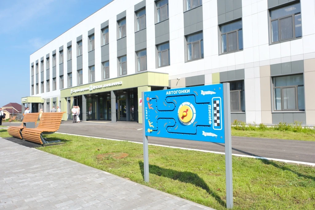 🏥Красивое в Соликамске. Там построена новая детская больница на 200 посещений в смену. Помимо педиа