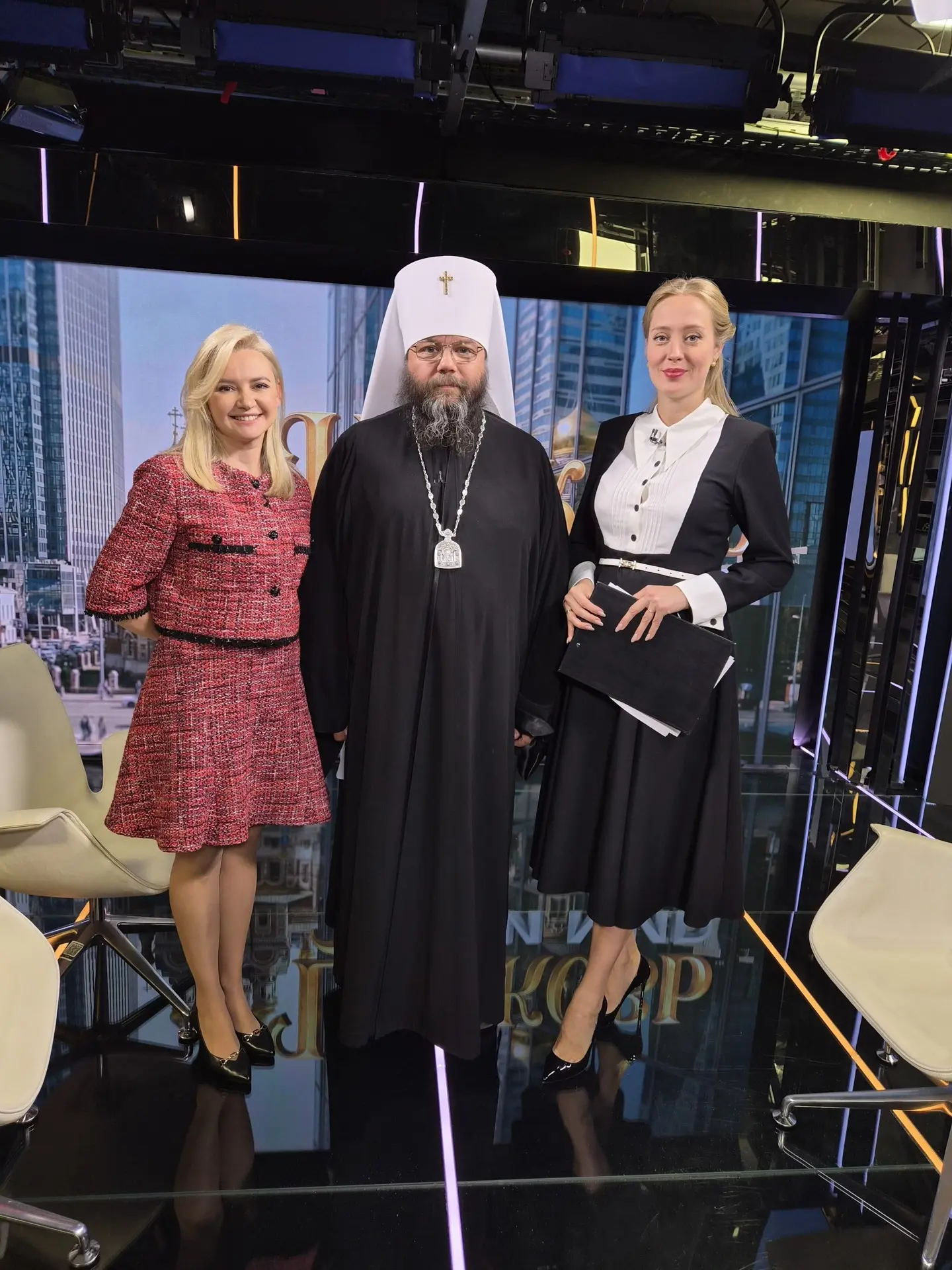 Дорогие, сегодня в 20-30, на телеканале «Россия 24», программа «Церковь и мир» с моим у...