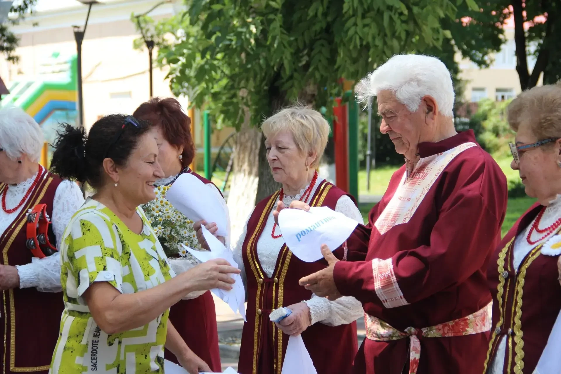 Праздничная акция «Погадаем на ромашке»                           #Родныелюбимые
