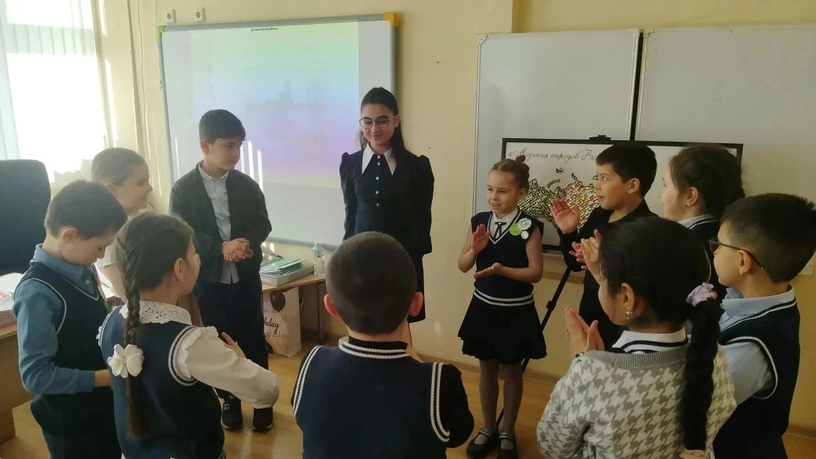 Сегодня ученица 4 И класса  Джульетта И. - победительница общешкольной научно-практической конференц