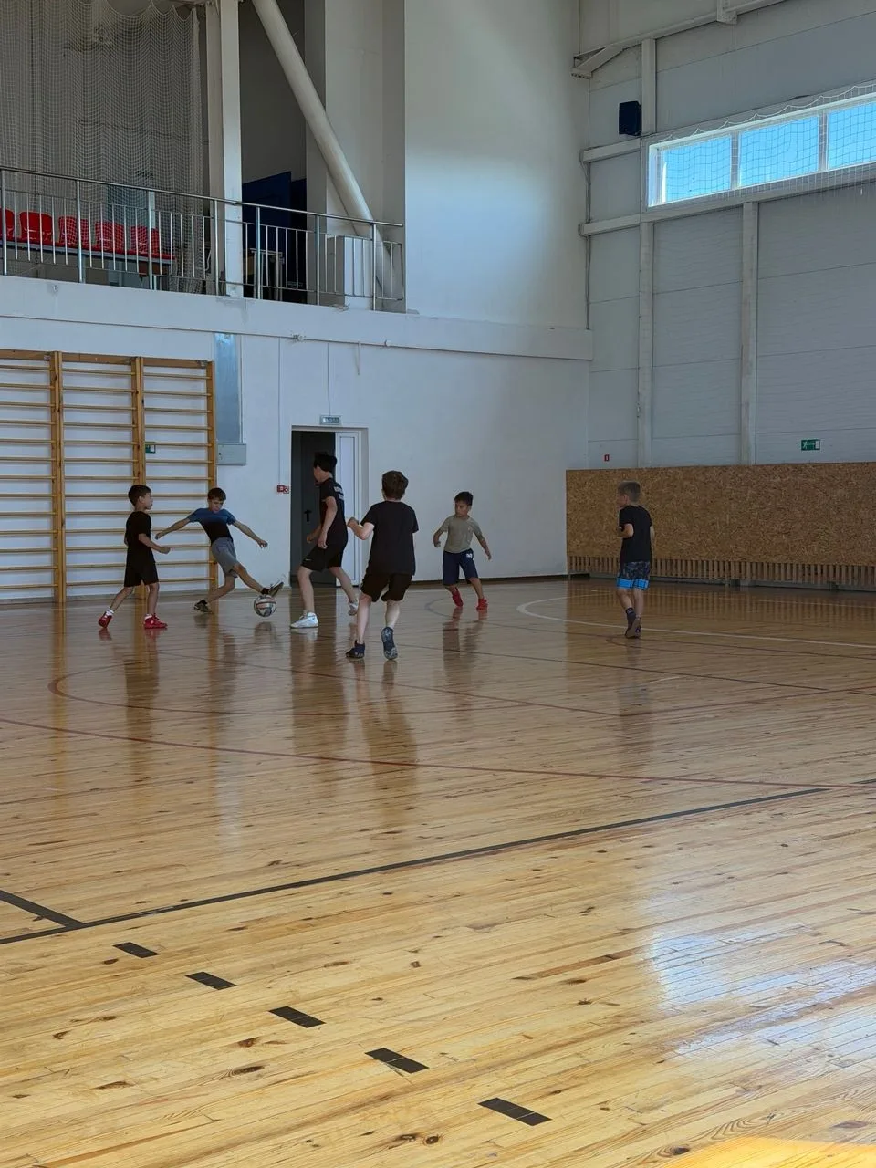 Борцы меняют правила: футбол, регби и море драйва! ⚽🏉В преддверии Дня молодёжи мы пров...