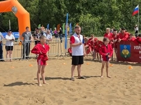 🔥 ПЛЯЖНОЕ САМБО — В РАЗГАР СПОРТИВНОГО ЛЕТА! 🥋

В Сыктывкаре состоялся первый масштабный турнир по