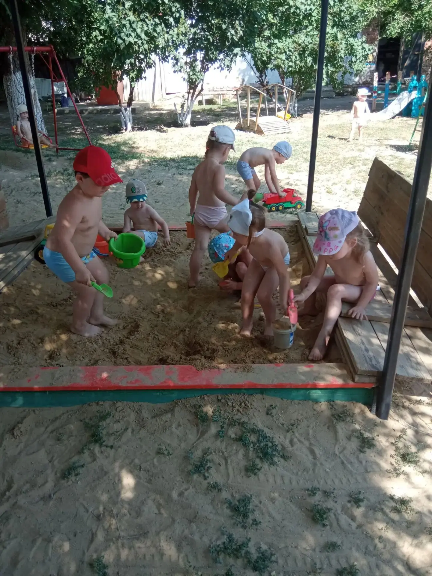 Лето — интересная пора! ☀️ Именно в этот период дети много времени проводят на свежем в...