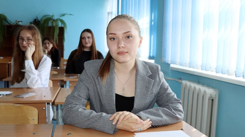 Наши выпускники сдали ЕГЭ по биологии, географии, иностранным языкам (письменную часть). Основной пе