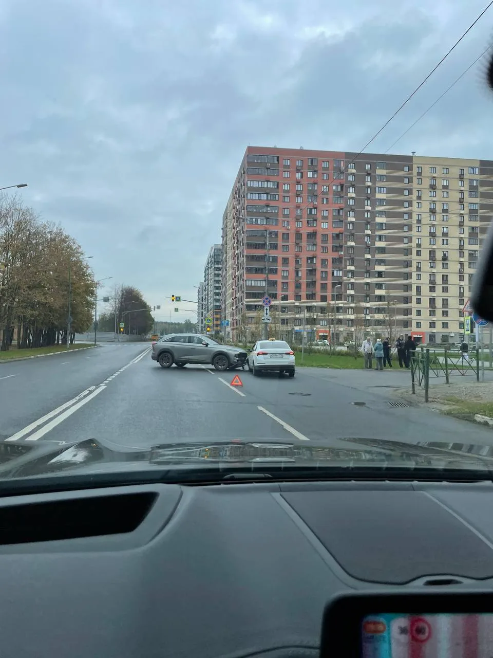 Утро понедельника и на Просвещения началось не с кофе