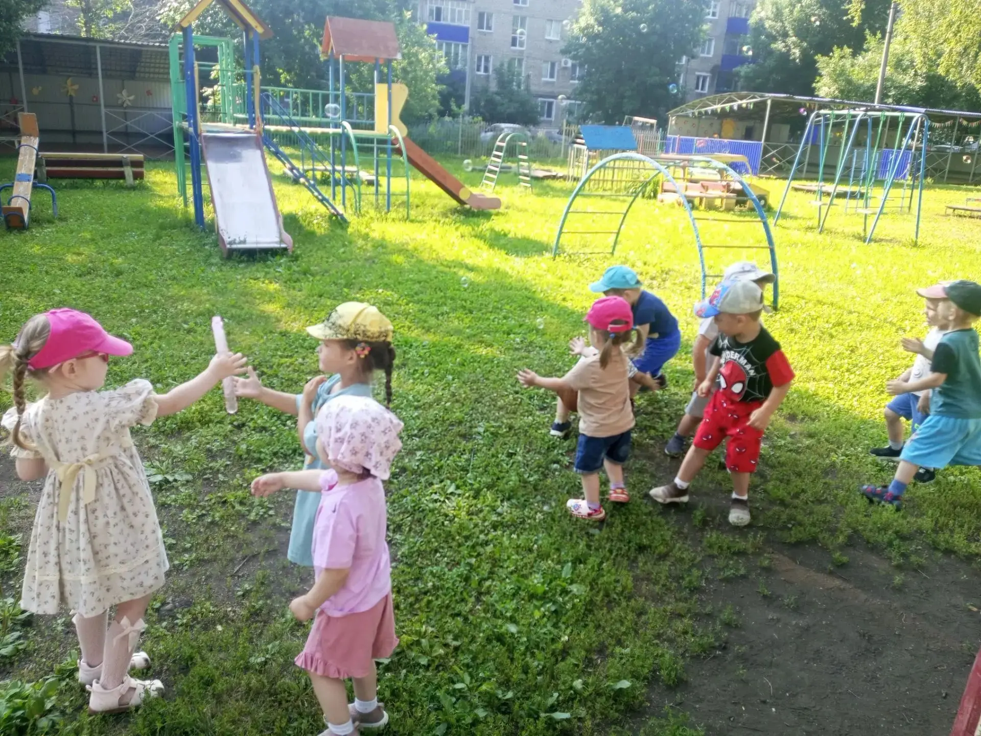 Игры с мыльными пузырями 🎈
