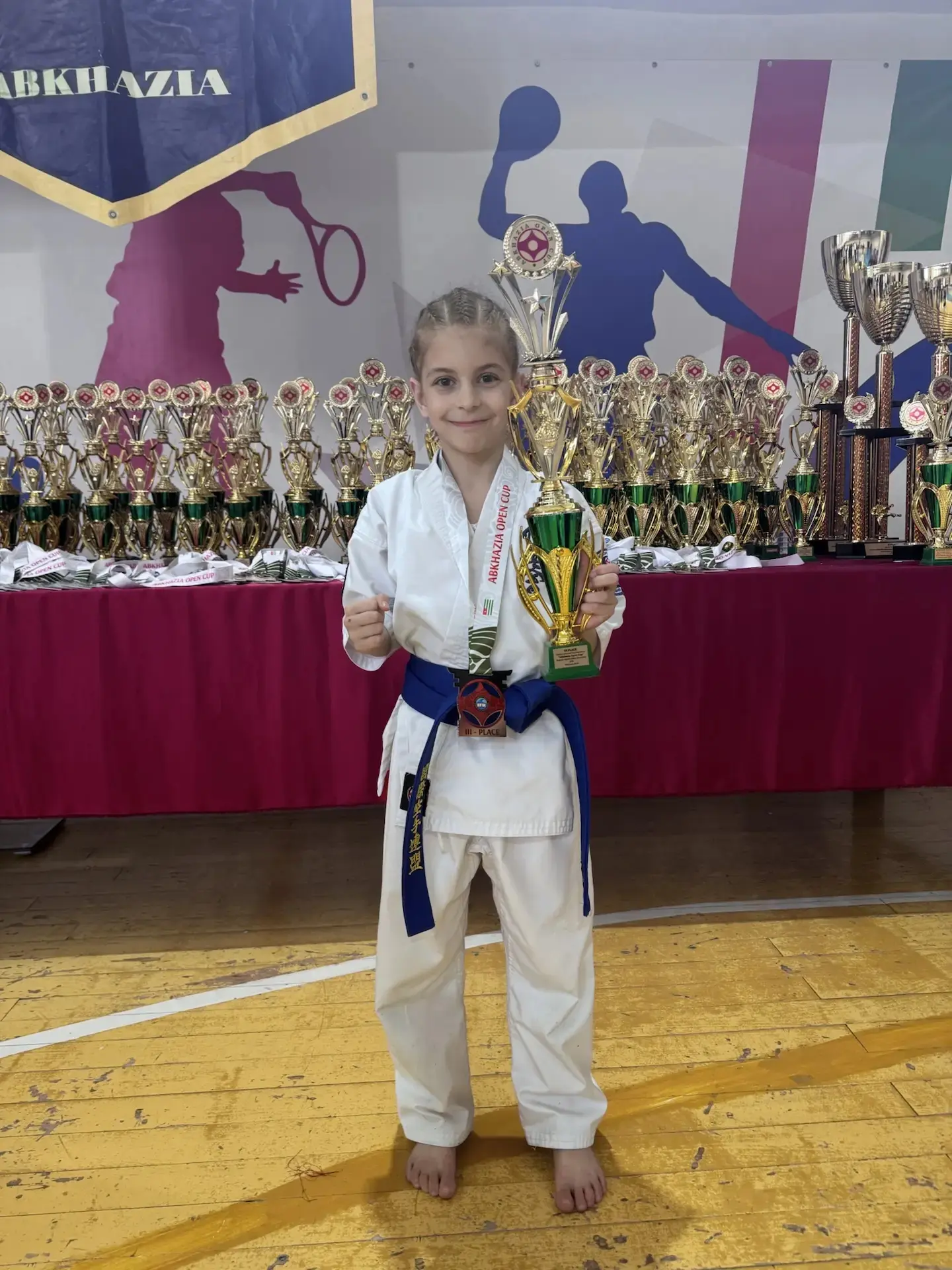 🥉 Наша гордость: ученица 1 «Д» класса на международном пьедестале🏆  3 мая в городе Сухум (Абхазия) п